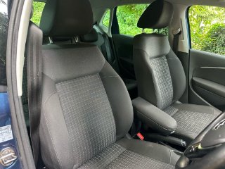 /photos/11633/b1d220e1-ad1b-48a1-92fe-0b861bdc8df2_i320x240.jpg